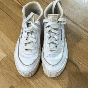 Reebok Classic Club C High Top Sneakers Size 8 Women’s